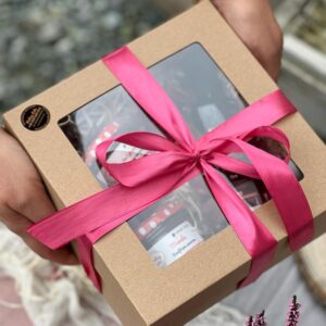 Box prezentowy z produktami Kulisy Lata